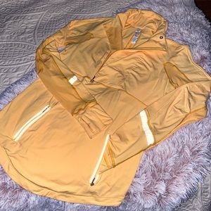 Collared side 3quarter zippy